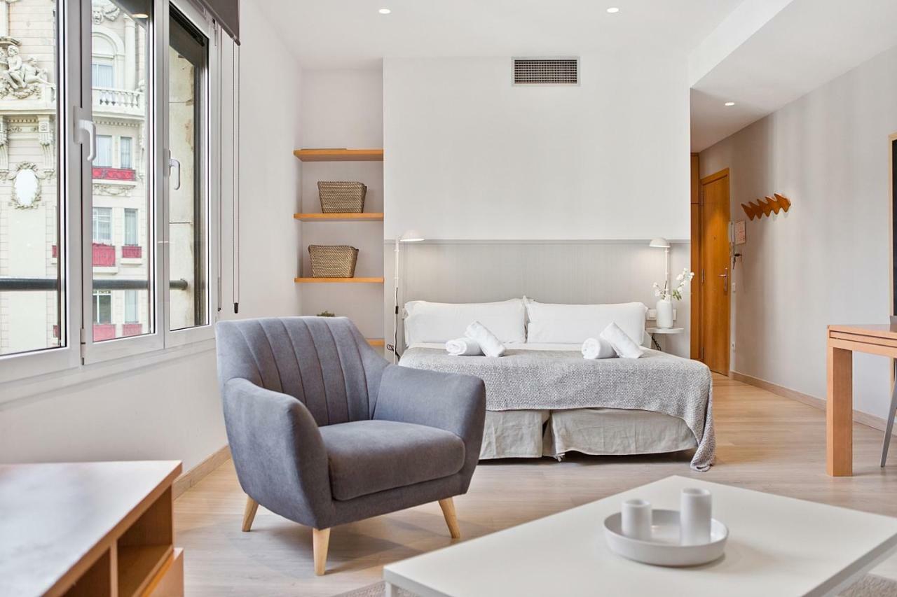 Fisa Rentals Gran Via Apartments Barcelona Luaran gambar